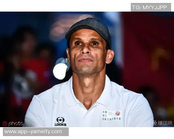 巴萨曾考虑引进皮耶罗但最终选择了里瓦尔多，曼联也对他感兴趣