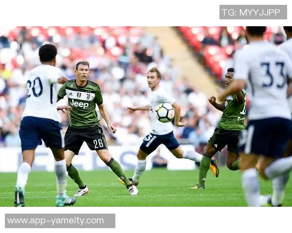 维拉与费耶诺德球迷赛前冲突鹿特丹警方逮捕五名当地人