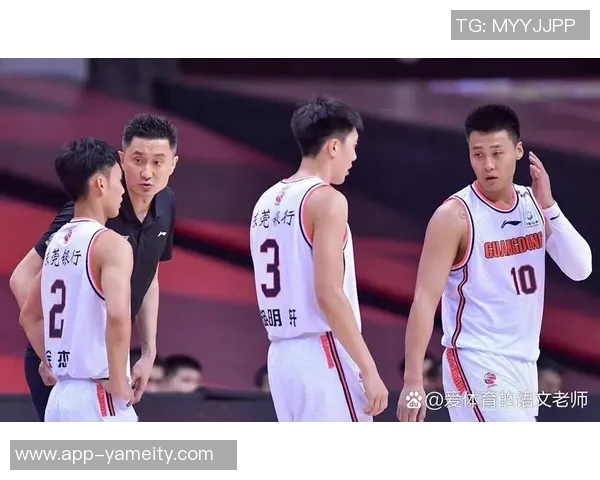 罗林斯表现稳定出场36分钟贡献16分4板8助2抢断球队略有回落 罗林斯表现稳定出场36分钟贡献16分4板8助2抢断球队略有回落