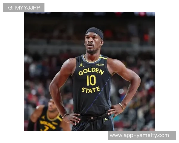 波杰与库里携手迎来第三年默契加深与巴特勒的配合日益成熟 波杰与库里携手迎来第三年默契加深与巴特勒的配合日益成熟