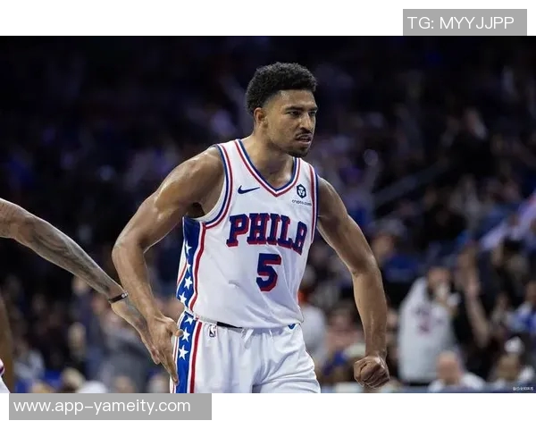 76人对格莱姆斯报价870万均薪稳定在900万左右引发关注 76人对格莱姆斯报价870万均薪稳定在900万左右引发关注